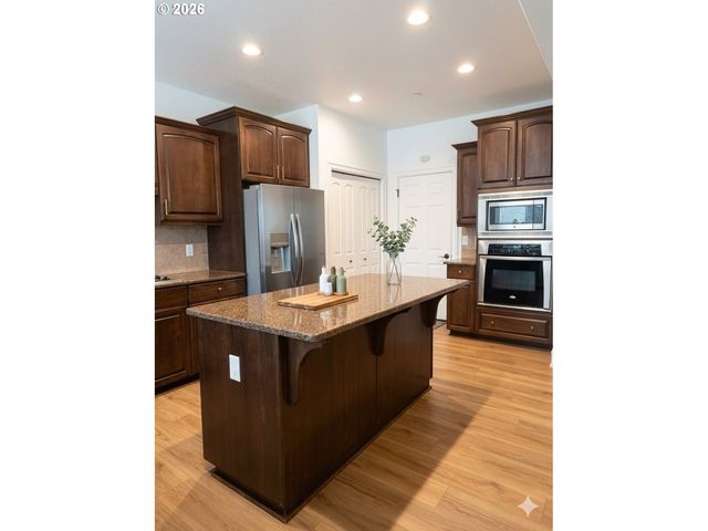 10724 Sw LONDON Ln, Wilsonville, OR 97070