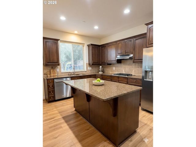 10724 Sw LONDON Ln, Wilsonville, OR 97070