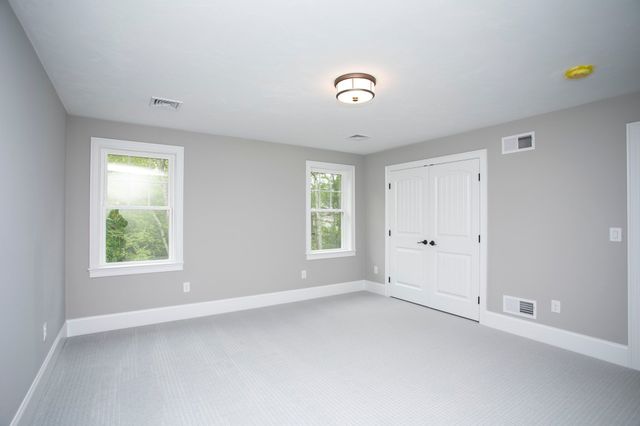 37 Metacomet Rd 37, West Bridgewater, MA 02379