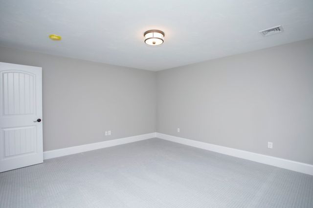 37 Metacomet Rd 37, West Bridgewater, MA 02379