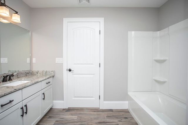 37 Metacomet Rd 37, West Bridgewater, MA 02379