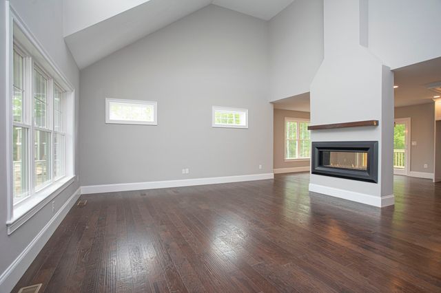 37 Metacomet Rd 37, West Bridgewater, MA 02379