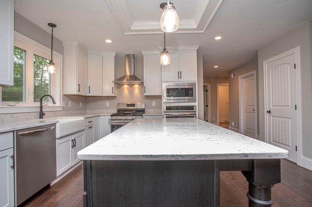 37 Metacomet Rd 37, West Bridgewater, MA 02379