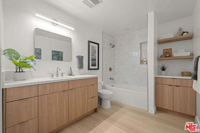 5301 Yarmouth Avenue 2, Encino (los Angeles), CA 91316