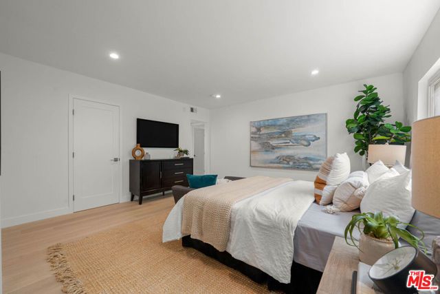 5301 Yarmouth Avenue 2, Encino (los Angeles), CA 91316