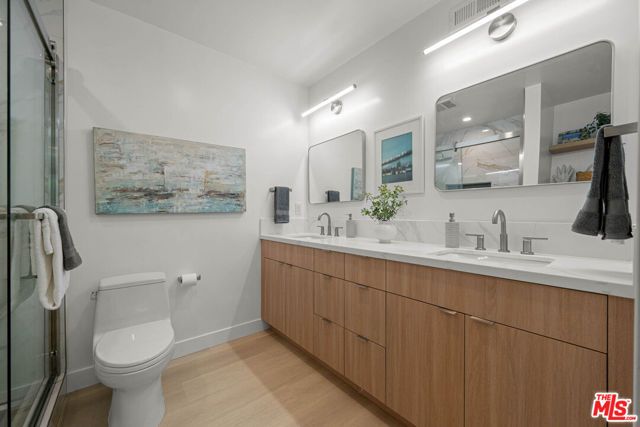5301 Yarmouth Avenue 2, Encino (los Angeles), CA 91316
