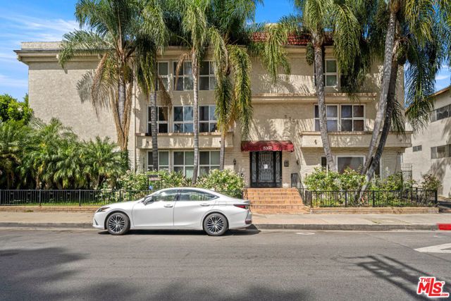 5301 Yarmouth Avenue 2, Encino (los Angeles), CA 91316