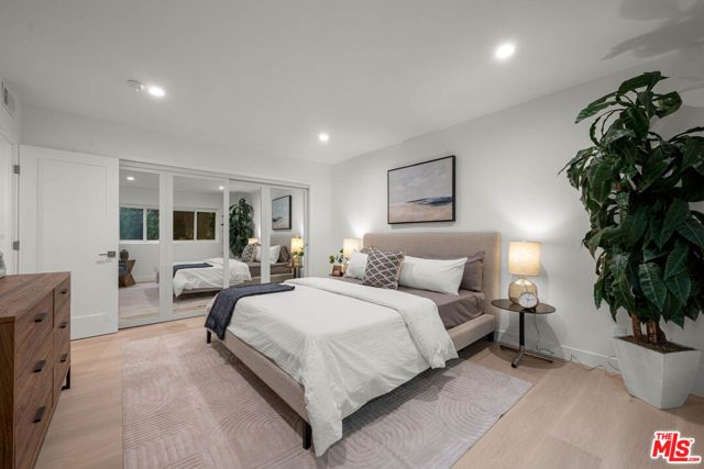 5301 Yarmouth Avenue 2, Encino (los Angeles), CA 91316