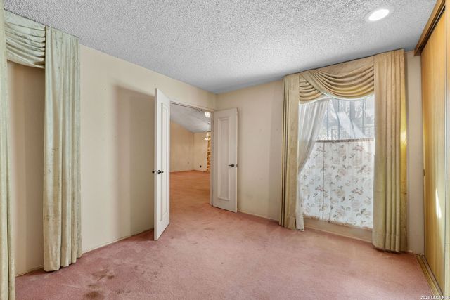 4019 Mooresfield, San Antonio, TX 78217