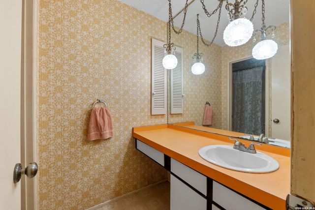 4019 Mooresfield, San Antonio, TX 78217