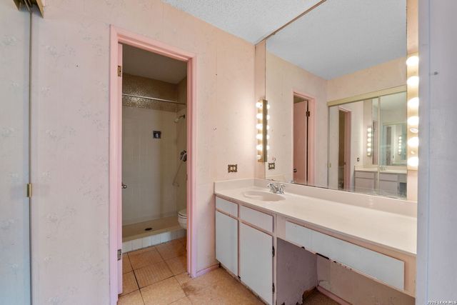 4019 Mooresfield, San Antonio, TX 78217