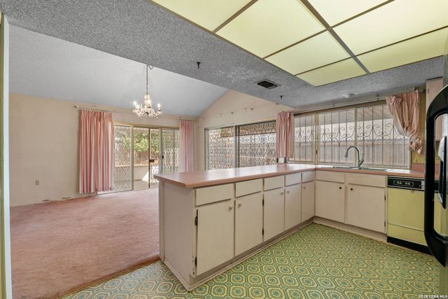 4019 Mooresfield, San Antonio, TX 78217