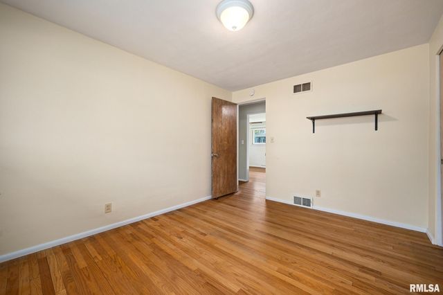 604 S ELM Street, Washington, IL 61571