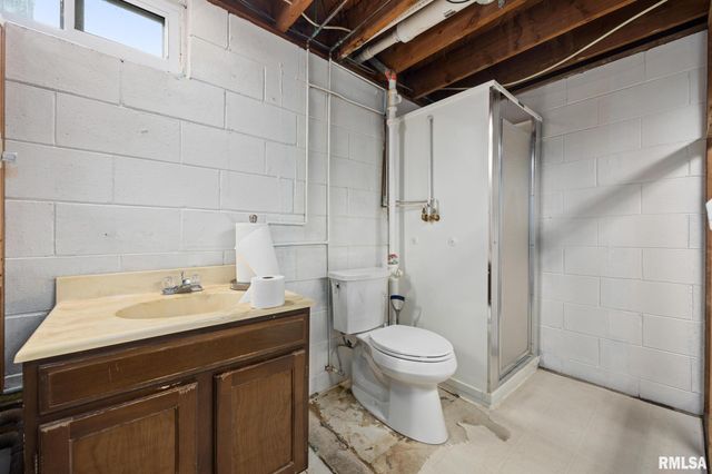 604 S ELM Street, Washington, IL 61571