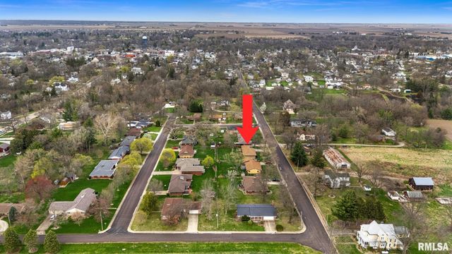 604 S ELM Street, Washington, IL 61571