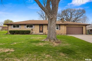 604 S ELM Street, Washington, IL 61571