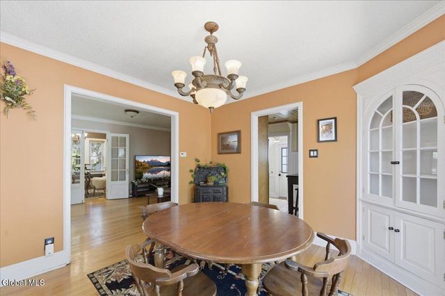11 Freeman Road, Albany, NY 12208