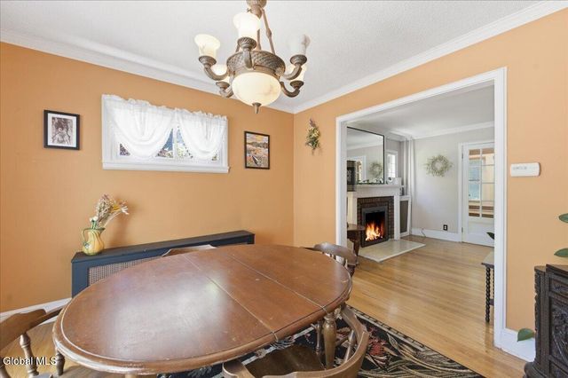 11 Freeman Road, Albany, NY 12208