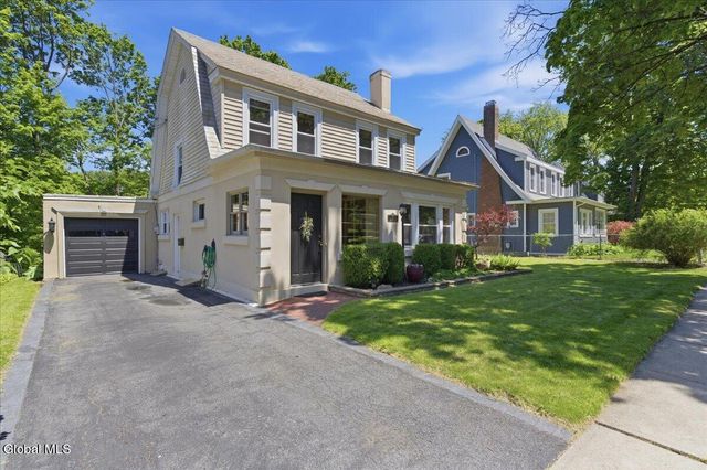 11 Freeman Road, Albany, NY 12208