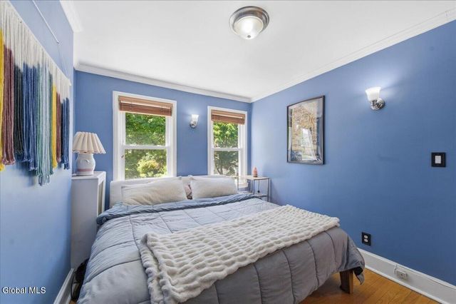 11 Freeman Road, Albany, NY 12208