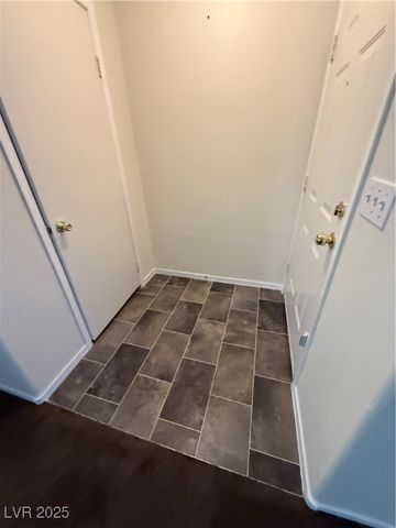 5261 Lindell Road 105, Las Vegas, NV 89118