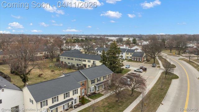 37589 Charter Oaks Blvd, Clinton Charter Township, MI 48036
