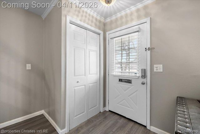 37589 Charter Oaks Blvd, Clinton Charter Township, MI 48036