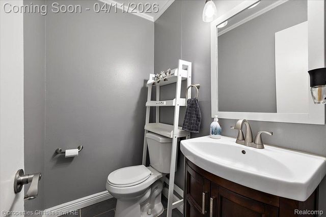 37589 Charter Oaks Blvd, Clinton Charter Township, MI 48036