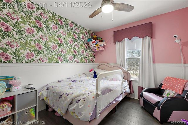 37589 Charter Oaks Blvd, Clinton Charter Township, MI 48036