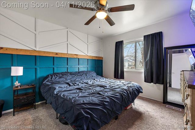 37589 Charter Oaks Blvd, Clinton Charter Township, MI 48036