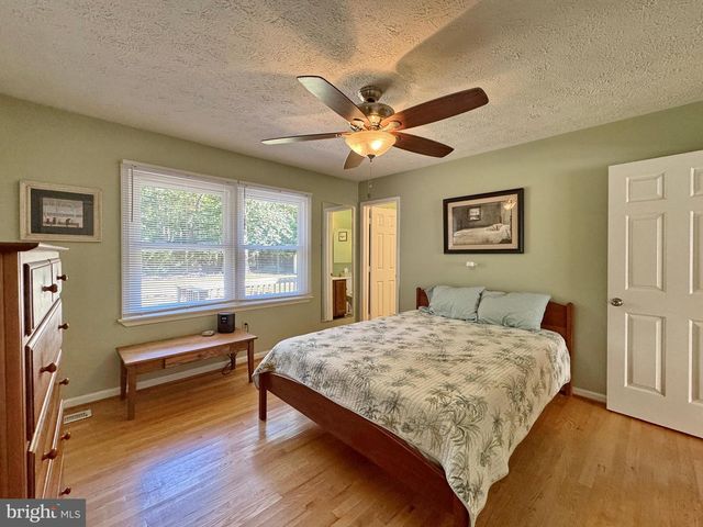 9484 CANARY DR, Bel Alton, MD 20611