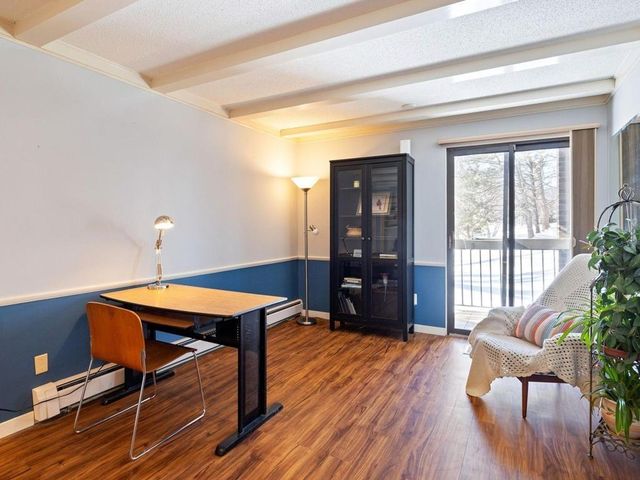 6075 Lincoln Drive 211, Edina, MN 55436