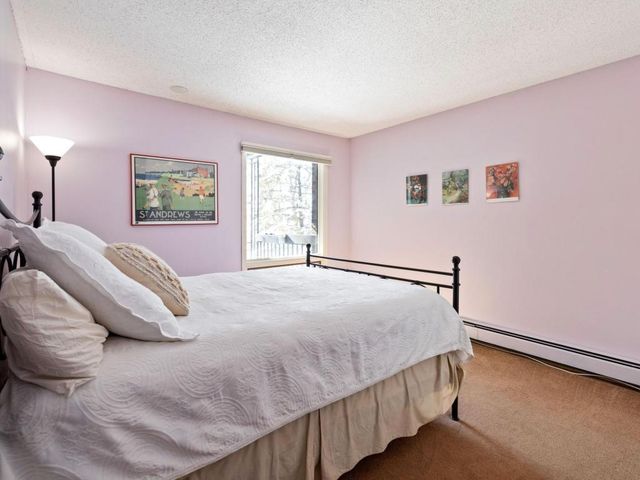 6075 Lincoln Drive 211, Edina, MN 55436