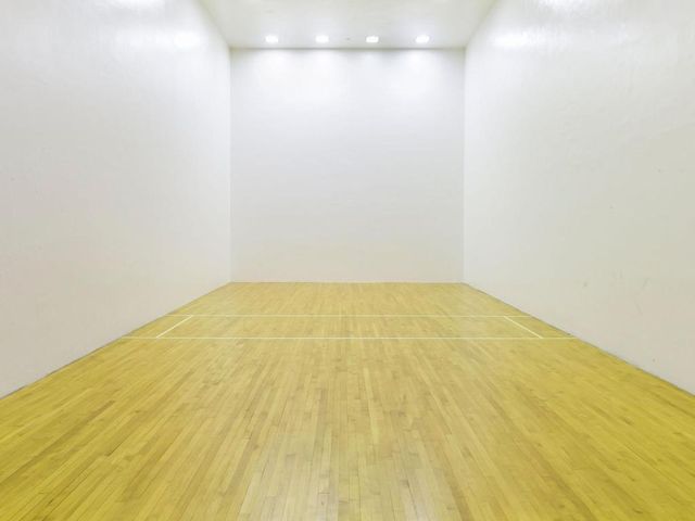 6075 Lincoln Drive 211, Edina, MN 55436