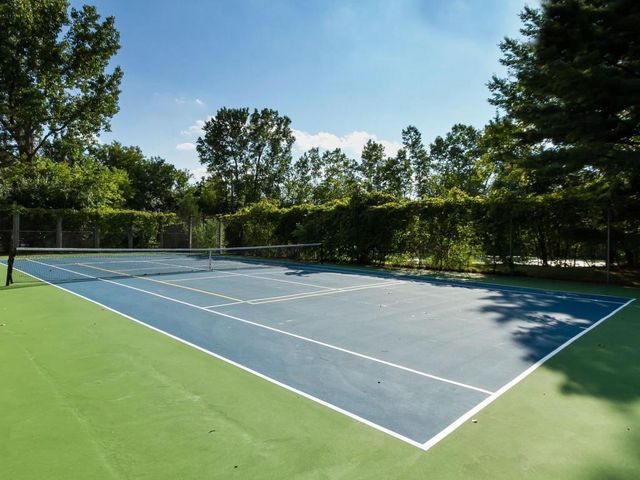 6075 Lincoln Drive 211, Edina, MN 55436