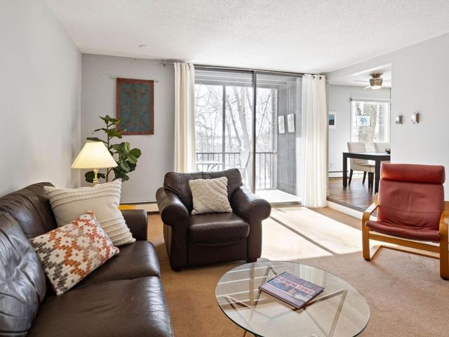 6075 Lincoln Drive 211, Edina, MN 55436