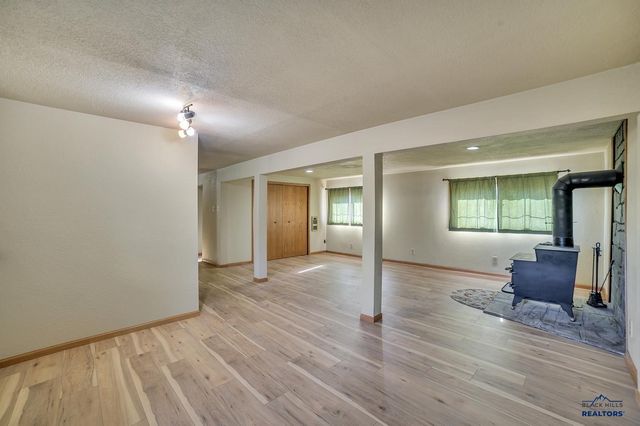 802 ROSILEE LN, Rapid City, SD 57701