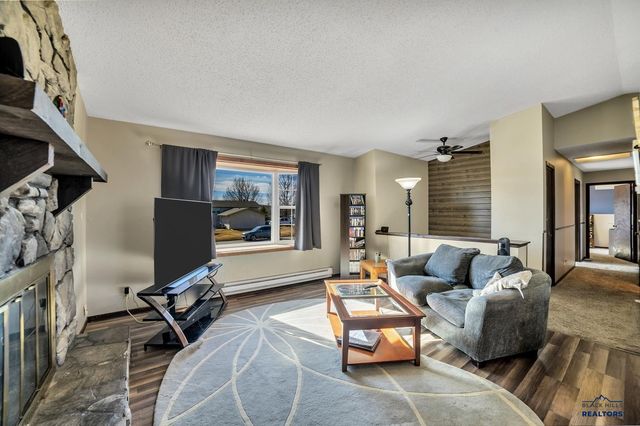 802 ROSILEE LN, Rapid City, SD 57701