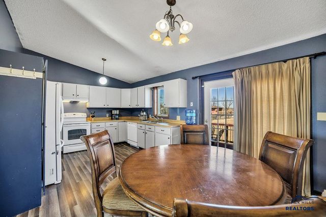 802 ROSILEE LN, Rapid City, SD 57701