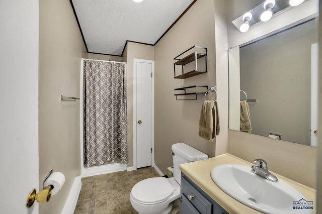 802 ROSILEE LN, Rapid City, SD 57701