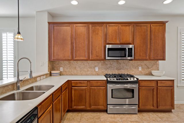 647 Rockledge Court, Frisco, TX 75036