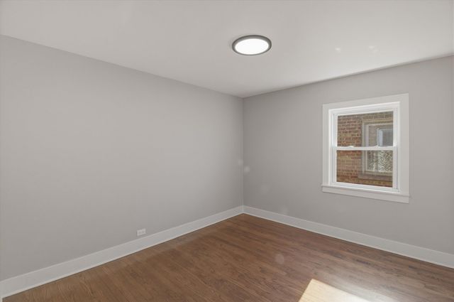 5400 S Nashville Avenue, Chicago, IL 60638