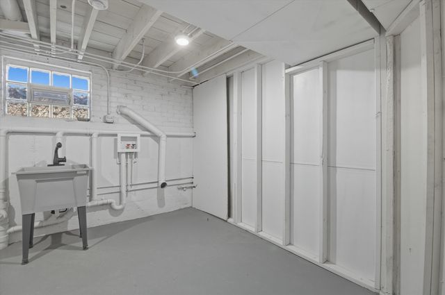 5400 S Nashville Avenue, Chicago, IL 60638