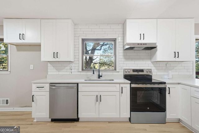 3303 SE Clifton Church Road SE, Atlanta, GA 30316