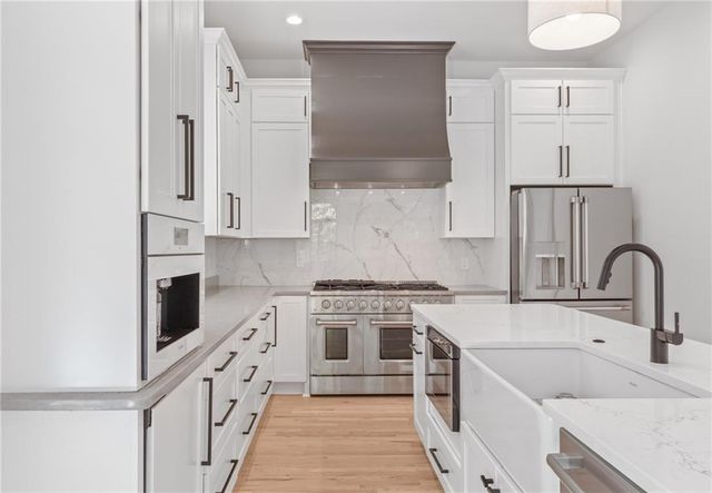 2203 Iron Gate Drive SE, Smyrna, GA 30080