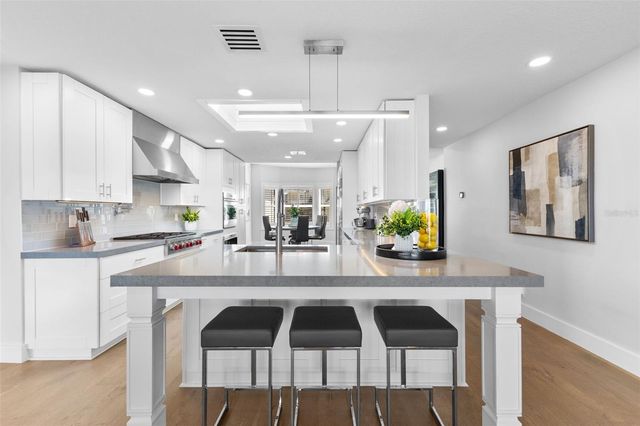 850 BAY POINT DRIVE, Madeira Beach, FL 33708