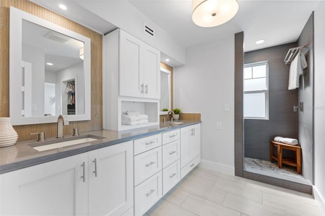 850 BAY POINT DRIVE, Madeira Beach, FL 33708