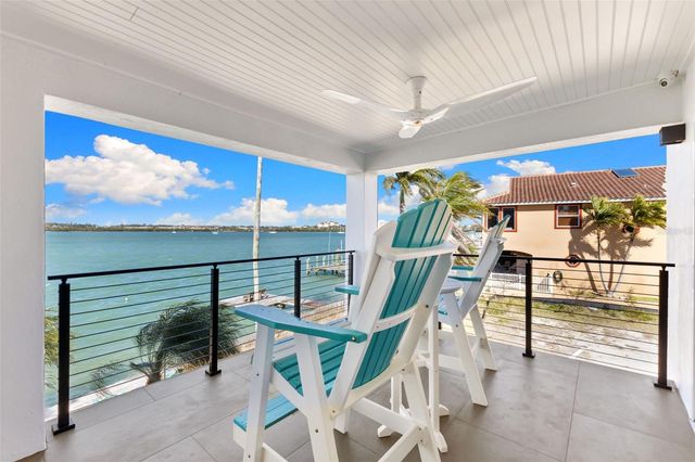 850 BAY POINT DRIVE, Madeira Beach, FL 33708