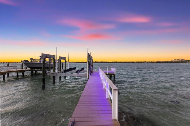 850 BAY POINT DRIVE, Madeira Beach, FL 33708