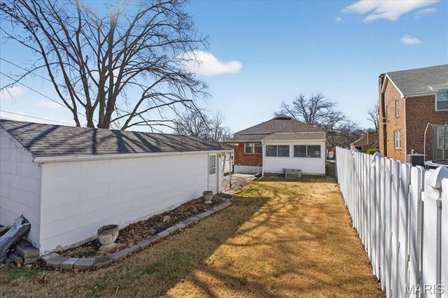 5028 Shrewsbury Avenue, St Louis, MO 63119